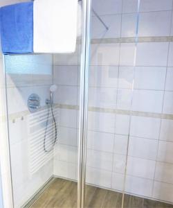 Koupelna v ubytování Fewo Marek + 16 fotografií