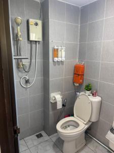 Ένα μπάνιο στο Monkey apartment 6 +13 φωτογραφίες