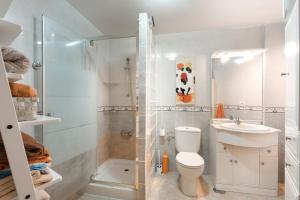 Ένα μπάνιο στο Piso Litoral 3 - Casa Phil +14 φωτογραφίες