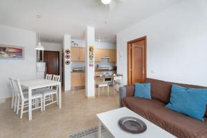Η κουζίνα ή μικρή κουζίνα στο Piso Litoral 3 - Casa Phil