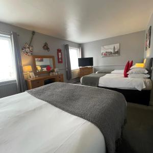 Galeriebild der Unterkunft The White Hart Hotel Witham in Witham + 26 Fotos