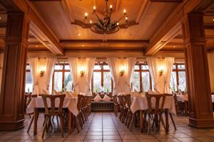 Restaurace v ubytování Gasthaus-Hotel Faltermaier