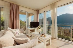 Nespecifikovaný výhled na hory nebo výhled na hory při pohledu z apartmánu