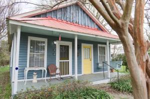 Το κτήριο όπου στεγάζεται  η παραθεριστική κατοικία