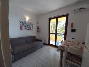 Posezení v ubytování Paradise Flat - View, Garden & Parking (200Mt Sea)