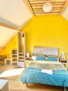 Postel nebo postele na pokoji v ubytování Le Chalet des Mers Confort pour 6 à 8 personnes à Berck-Plage + 16 fotografií
