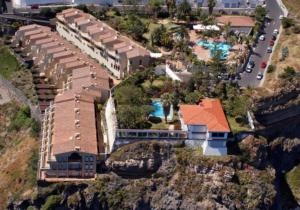 an aerial view of a house on a mountain at Confortable Suite con Vistas al Mar in Los Realejos