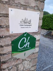 Certifikát, hodnocení, plakát nebo jiný dokument vystavený v ubytování Côté Campagne