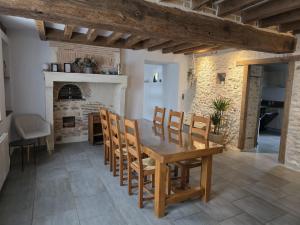 Η κουζίνα ή μικρή κουζίνα στο Gîte du Riou