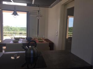 Μπαλκόνι ή βεράντα στο Holiday Home in Kamaria with Pool +31 φωτογραφίες