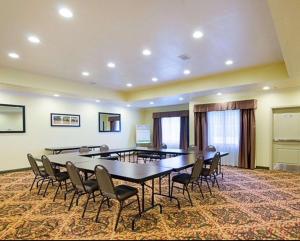 Gallery image of Comfort Inn and Suites in Orange