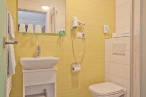 Koupelna v ubytování Frühstückshotel Landgasthof Kramer