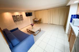 A kitchen or kitchenette at Spacious, standard with beach access & wifi!