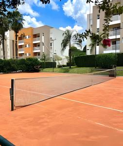 Tenis dan/atau kemudahan skuasy di Flat completo e bem localizado atau berdekatan +53 gambar