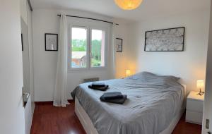 Photo de la galerie de l'établissement Maison proche plage avec jacuzzi, à Ondres