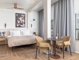 Hotel Carmel  객실 침대