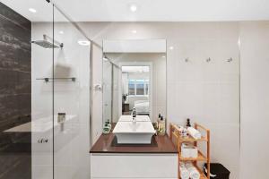 Koupelna v ubytování Stratford Serenity - The Perfect Family Retreat + 20 fotografií