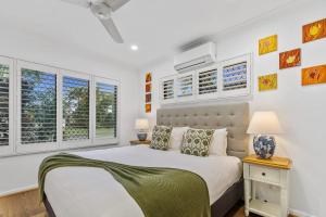 Ένα ή περισσότερα κρεβάτια σε δωμάτιο στο Curlews Nest 4BR Pool, BBQ & Kewerra Beach