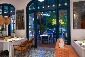 Restoran või mõni muu söögikoht majutusasutuses Santarena Hotel at Las Catalinas