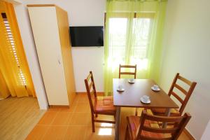 Fotografie z fotogalerie ubytování Holiday Home Zemljak v destinaci Sukošan