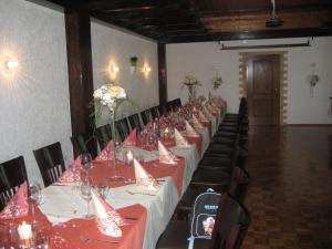 Restaurant ou autre lieu de restauration dans l'établissement Bliestal Hotel