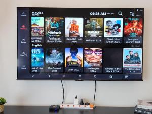 TV a/nebo společenská místnost v ubytování Rawang Home near Aeon 15 Pax WIFI Game Smart TV