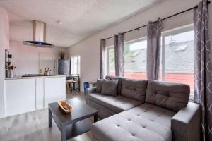 Posezení v ubytování Stay Portland - Spacious & Hip 1BR with All Access to NE Portland