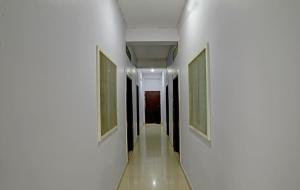 ボーパールにあるHotel Sambodhi Palaceの廊下