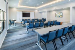 Бизнес-центр и/или конференц-зал в Hyatt House Auburn Hills/Detroit +29 фотографий