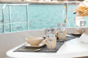 Drinks på Catamaran Eliane + 5 billeder