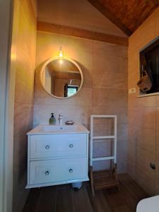 Fotografie z fotogalerie ubytování Relaxing Dalmatian house in village v destinaci Ljubitovica