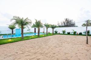 Πισίνα στο ή κοντά στο ECR INN - Luxury 3BHK Beach Villa, Cheyyur