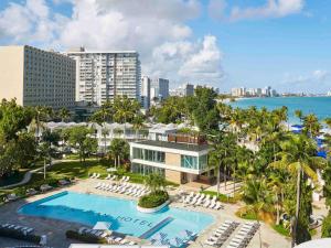 Bazén v ubytování Fairmont El San Juan Hotel nebo v jeho okolí