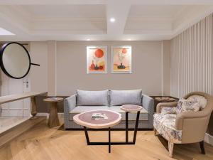 Grand Mercure Goa Candolim - An Accor Hotels Brand的休息区