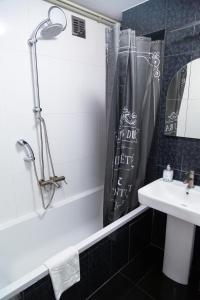 Ένα μπάνιο στο Apartament BonTon
