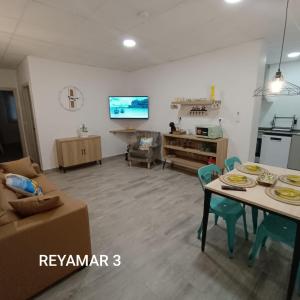 Kuchyň nebo kuchyňský kout v ubytování Apartamentos Reyamar
