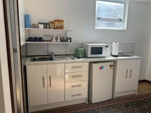 Kuchyň nebo kuchyňský kout v ubytování UNIT 2 Comfortable and pleasant unit