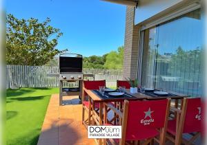 Gril dostupný pro hosty v apartmánu