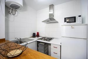 Kuchnia lub aneks kuchenny w obiekcie ALEGRIA ID14