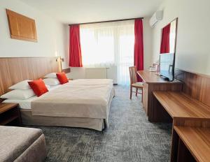 Postel nebo postele na pokoji v ubytování Art Hotel superior + 24 fotografií