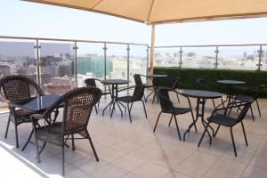 Balkón nebo terasa v ubytování Areen Al Naeem Served Apartments