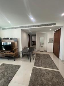 Gallery image of Apartment Almouj Lagoon in Ḩayl Āl ‘Umayr +30 photos