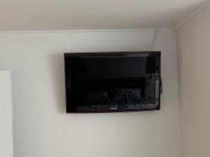 TV a/nebo společenská místnost v ubytování Apartmani D&D