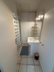 Koupelna v ubytování Appartement vue mer plein centre Arcachon + 11 fotografií