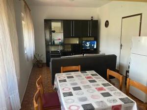 Kuchyň nebo kuchyňský kout v ubytování Apartment L&K