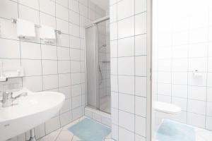 A bathroom at Panoramahof Ziegler