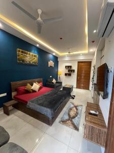 Televisyen dan/atau pusat hiburan di Coco Sunset View Suites +28 gambar