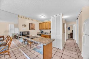 Kuchyň nebo kuchyňský kout v ubytování Maui Vista 1121