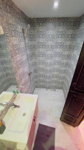 Koupelna v ubytování Riad dar malak + 37 fotografií
