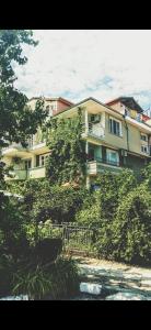 Το κτήριο όπου στεγάζεται  ο ξενώνας